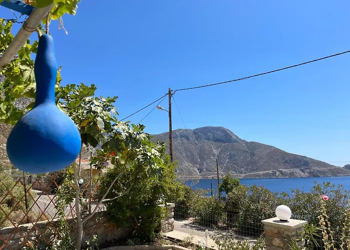 Villa-skalia / Kalymnos House بيت للعطل *