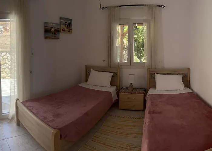 Villa-skalia / Kalymnos House بيت للعطل *